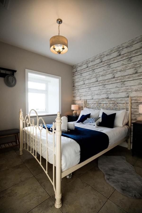 Cannon Cottage St John's Point Екстер'єр фото